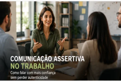 Profissional a comunicar com confiança e clareza durante uma reunião com uma equipa diversa